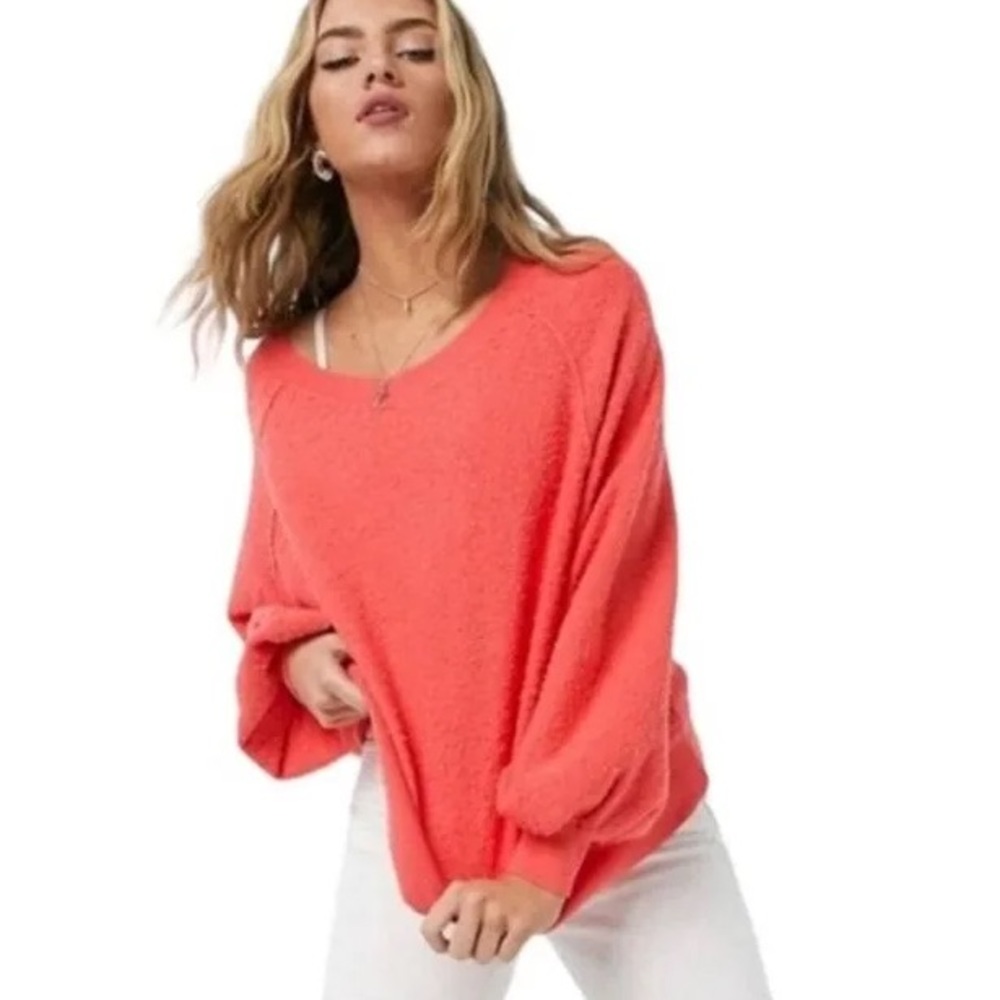 Free People Sweater. Size Medium.
